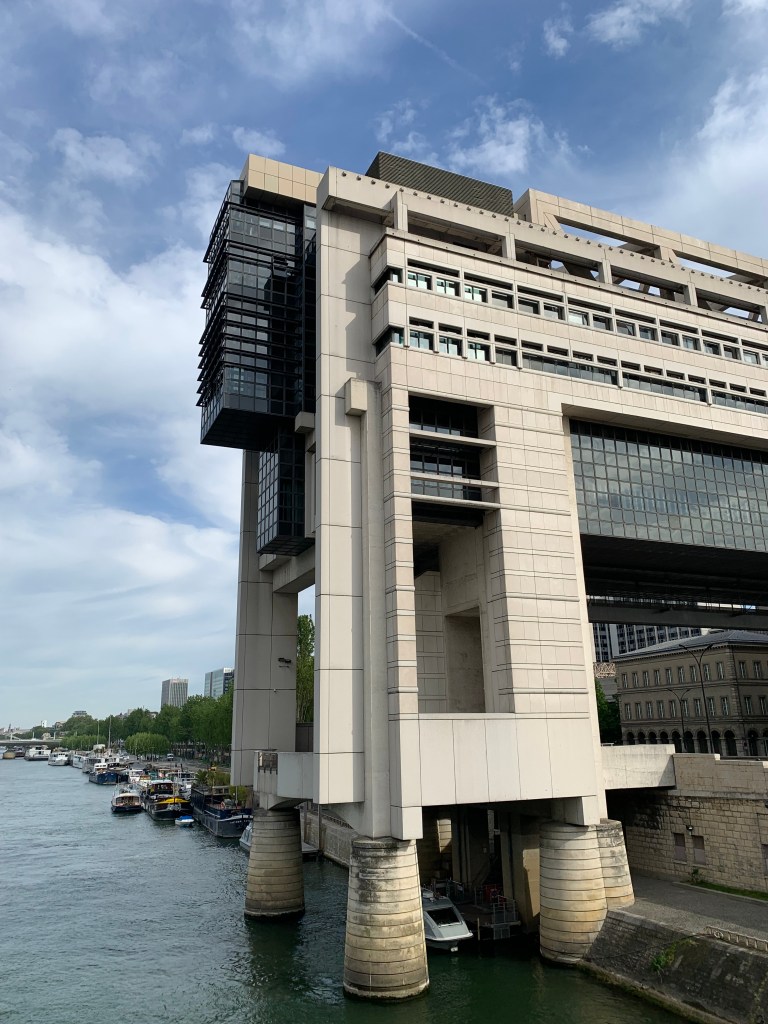 Le ministère de l'Économie et des finances dans le 12ème arrondissement de Paris