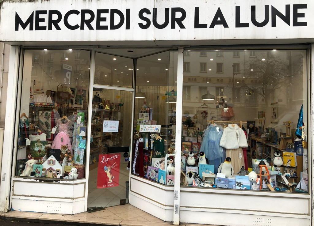 mercredi sur la lune concept store enfants paris 12