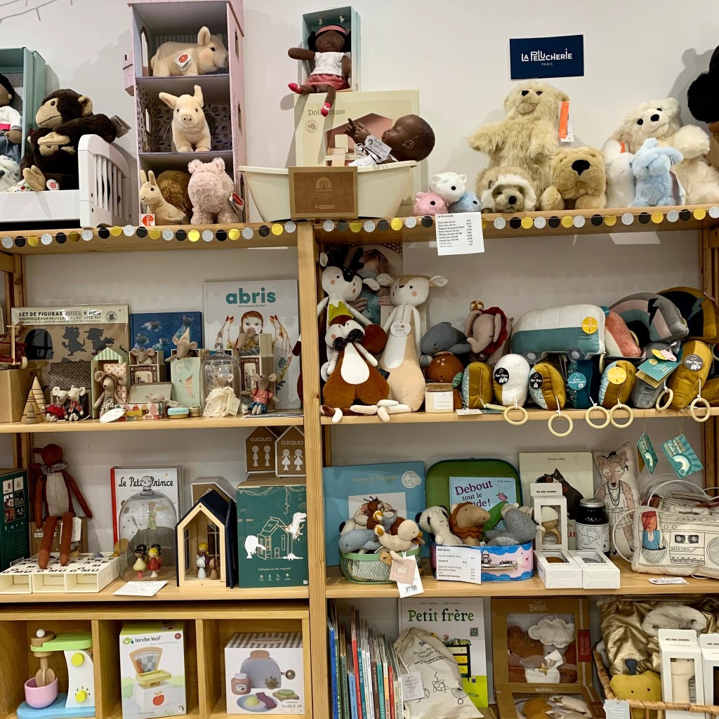 mercredi sur la lune concept store enfants paris 12