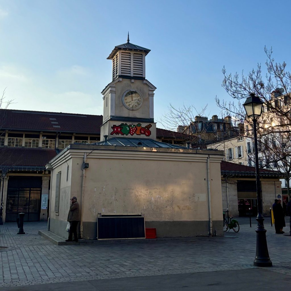 petite mairie place d'Aligre