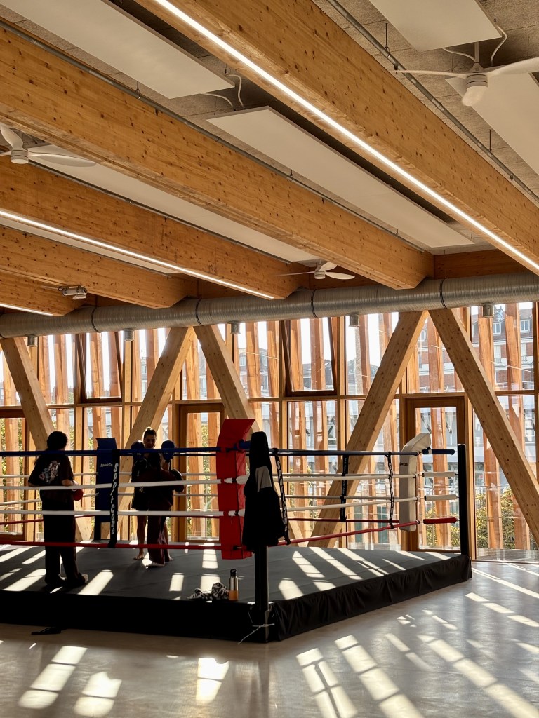 centre sportif suzanne liébrard paris 12